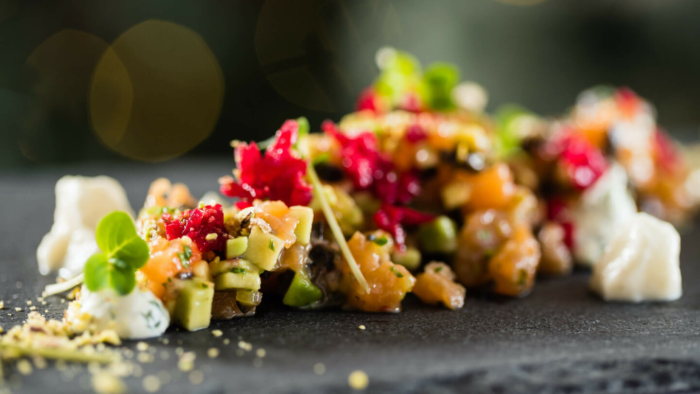 tartare de saumon fraise avocat